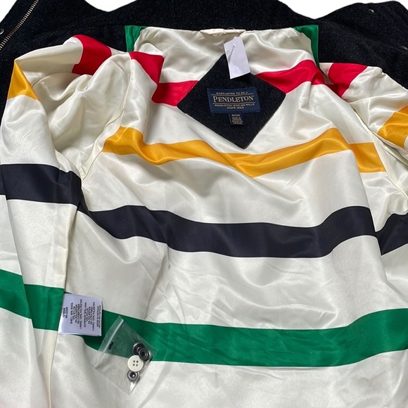 Pendleton | Women's Water Resistant Wool Jacket - Picture 4 of 6